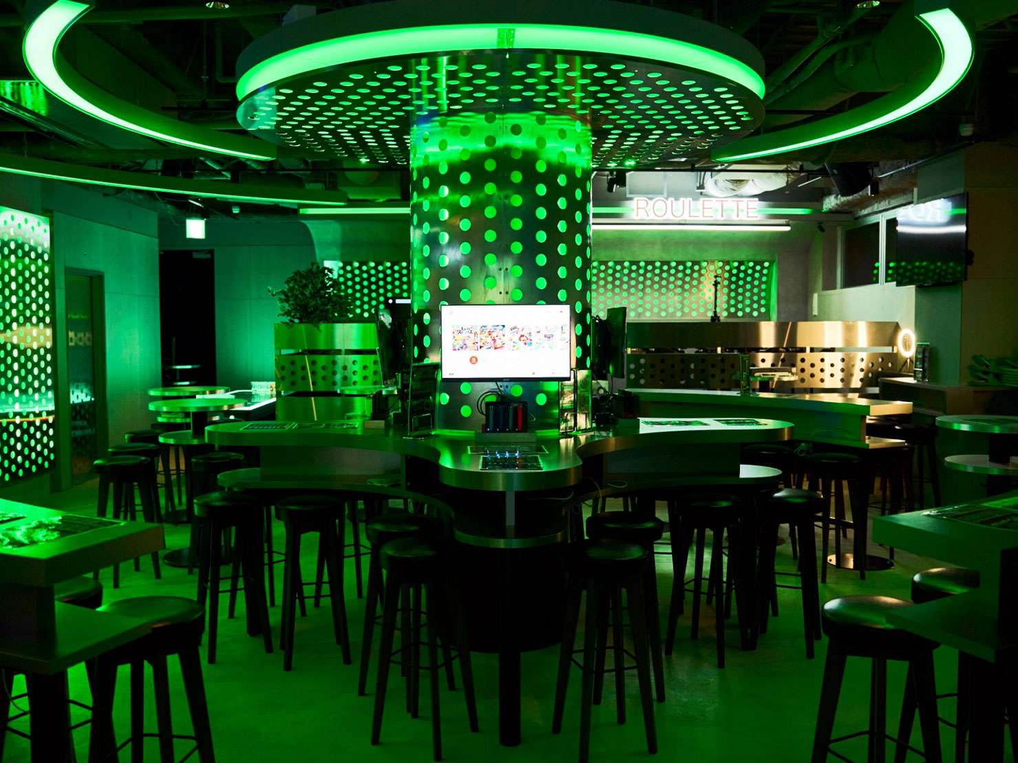 新宿歌舞伎町タワー前店